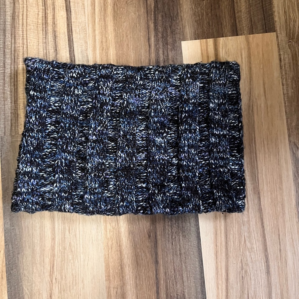 Gap knit infinity scarf.